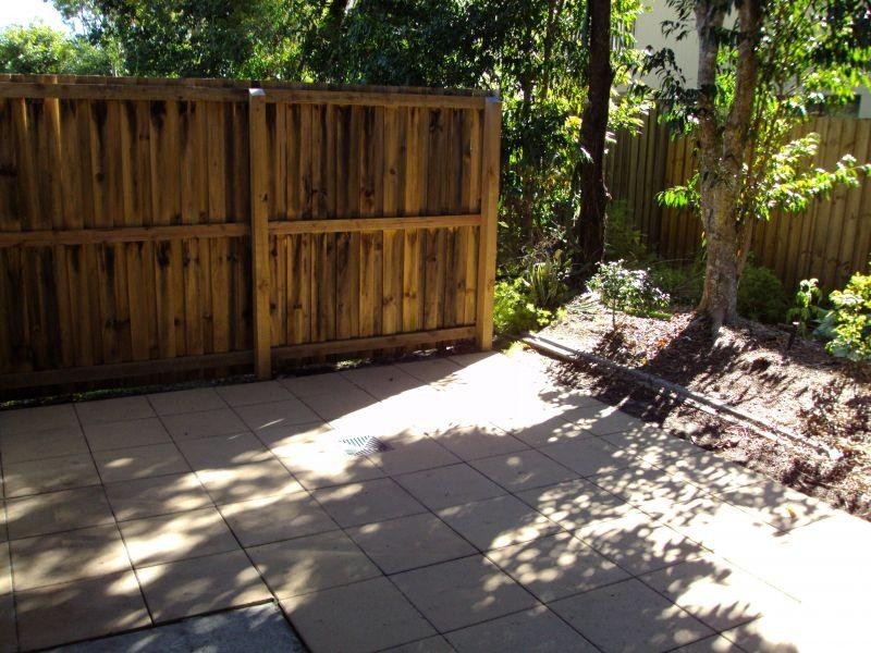 Lodge 2 Unit 12/87-9 Heeb Street, Ashmore QLD 4214