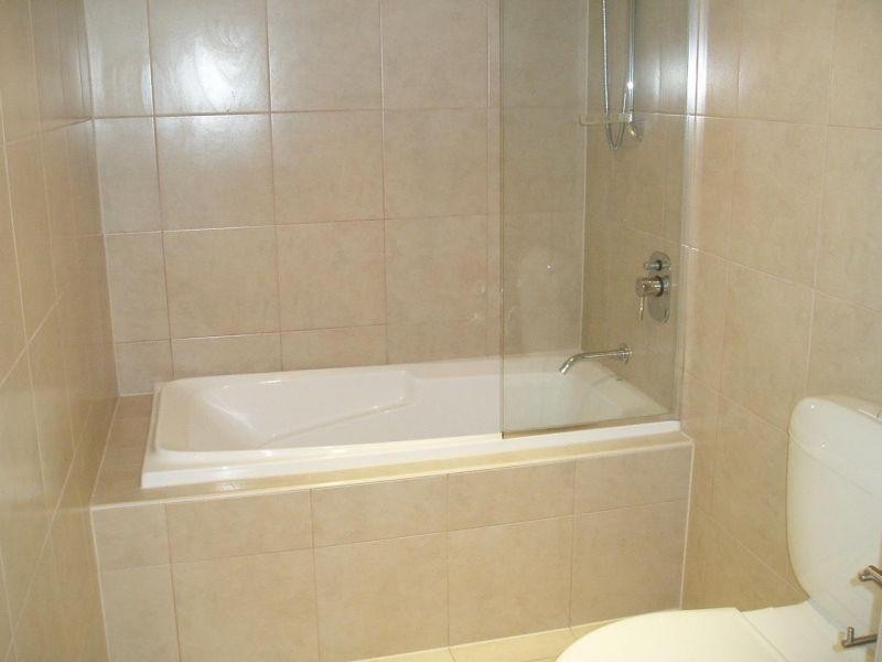 14 Executive Drive, Burleigh Waters QLD 4220