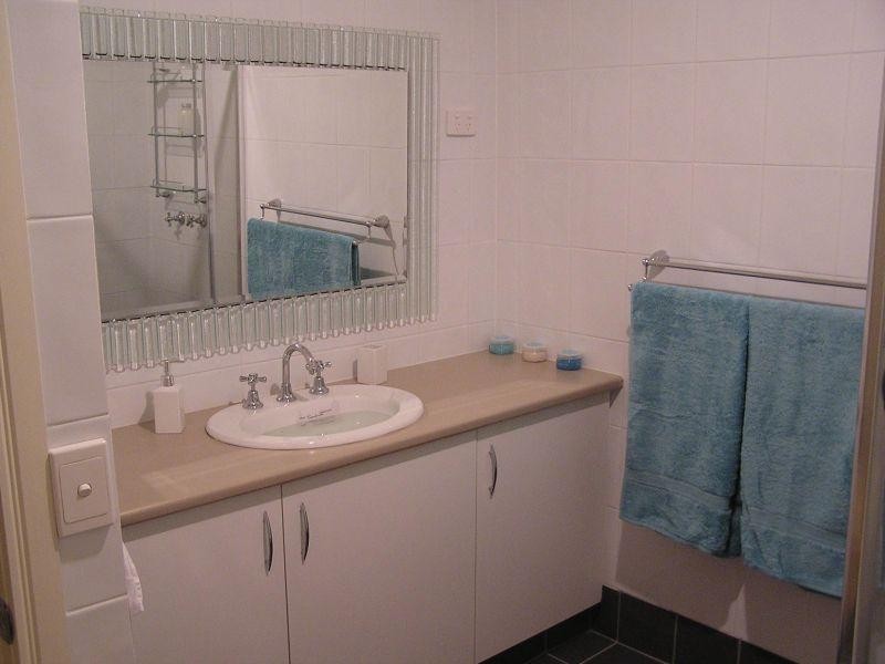 52/12 Landau Court, Miami QLD 4220