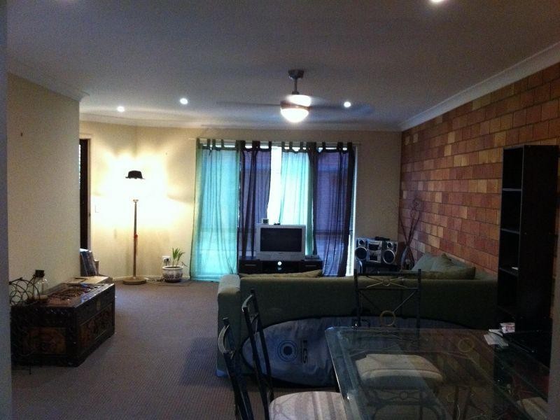 38/12 Landau Court, Miami QLD 4220