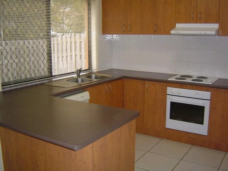 33/13 Hervey Street, Pacific Pines QLD 4211