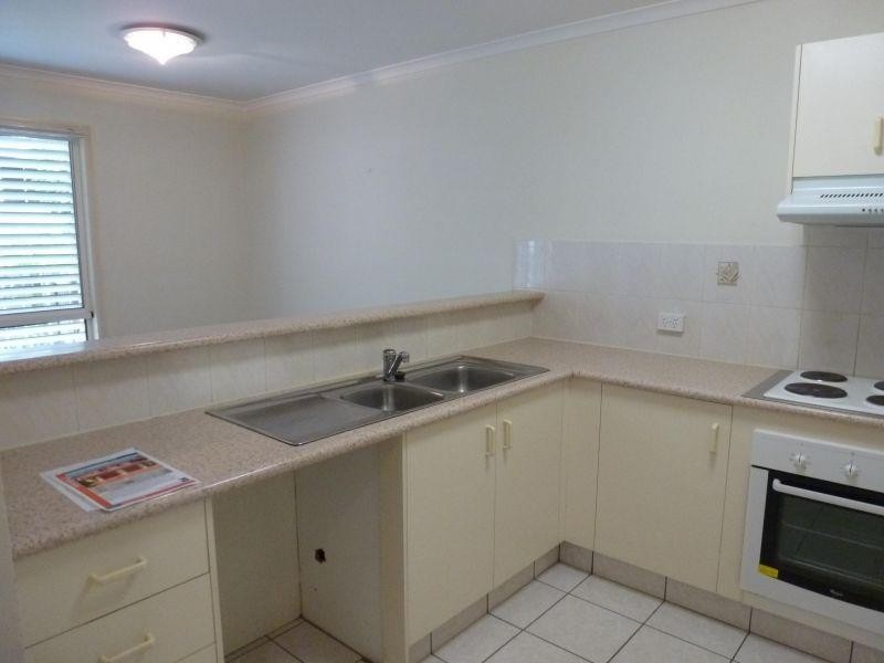 102 Alexander Drive, Highland Park QLD 4211