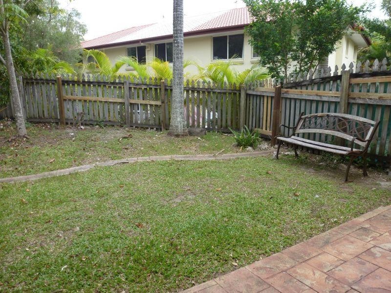 102 Alexander Drive, Highland Park QLD 4211