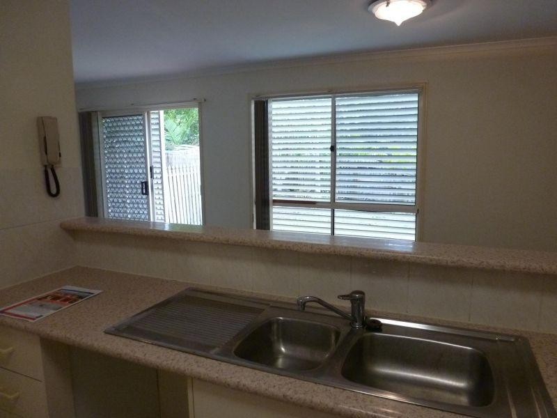 102 Alexander Drive, Highland Park QLD 4211