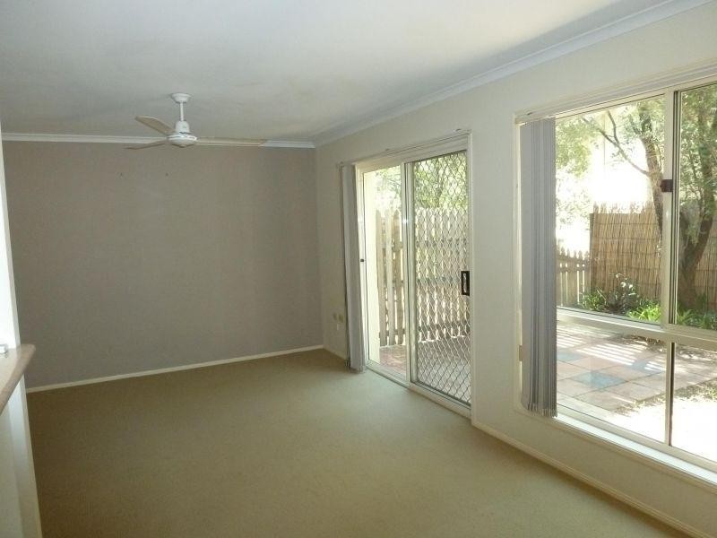 102 Alexander Drive, Highland Park QLD 4211
