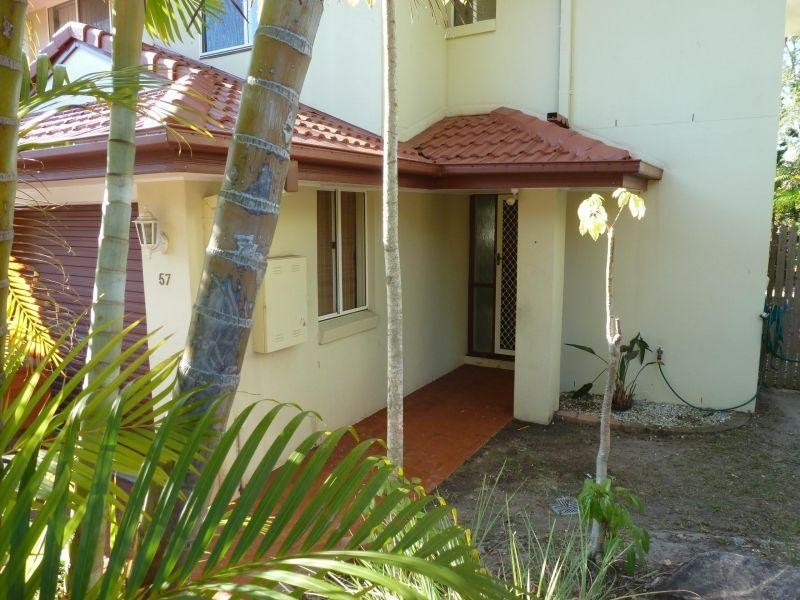 102 Alexander Drive, Highland Park QLD 4211