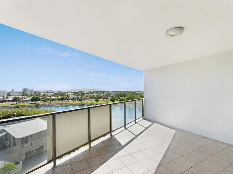 32 Stanley Street, Townsville City QLD 4810