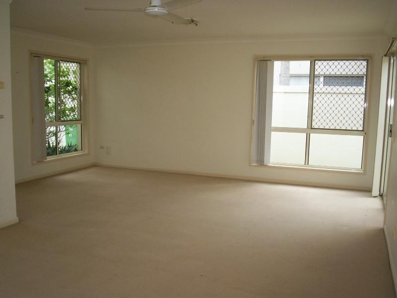 57/2 Langport Parade, Mudgeeraba QLD 4213