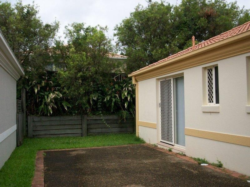 57/2 Langport Parade, Mudgeeraba QLD 4213