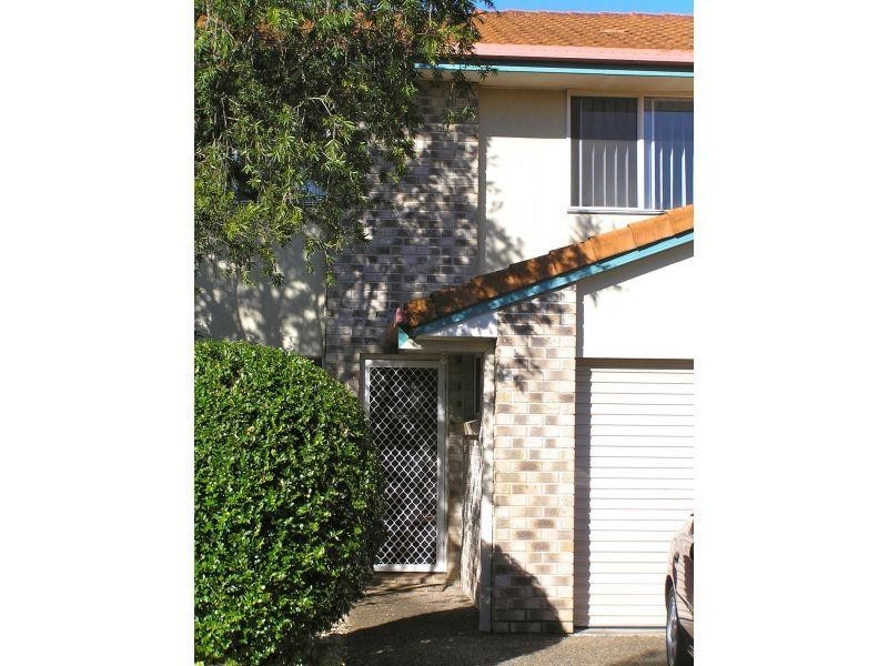 42 Murev Way, Carrara QLD 4211