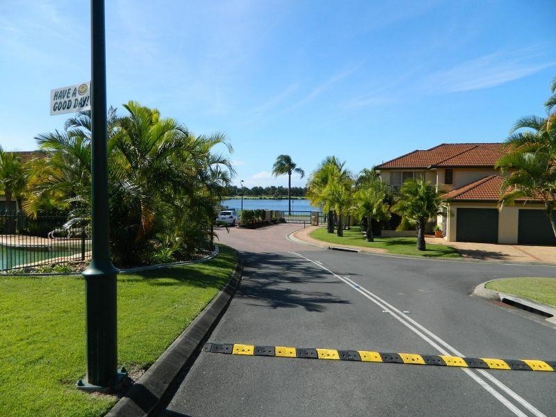 152 Palm Meadows Drive, Carrara QLD 4211