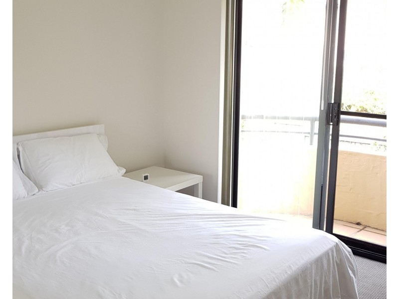 16-26 Waverley Street, Southport QLD 4215