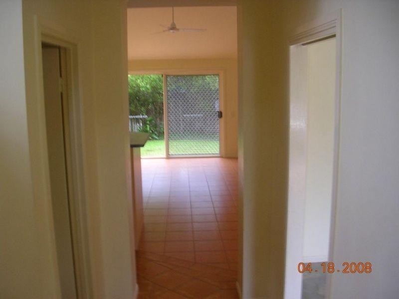 34 Albicore Street, Mermaid Waters QLD 4218