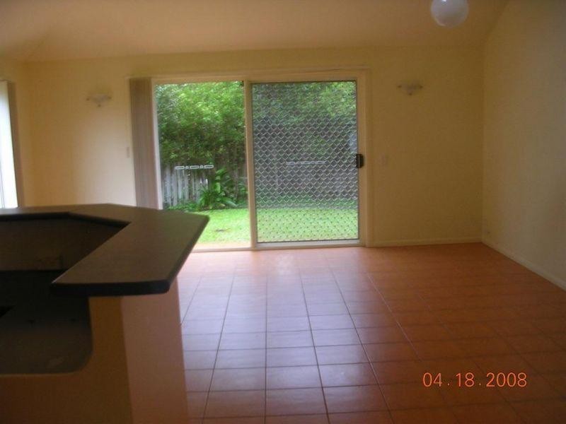 34 Albicore Street, Mermaid Waters QLD 4218