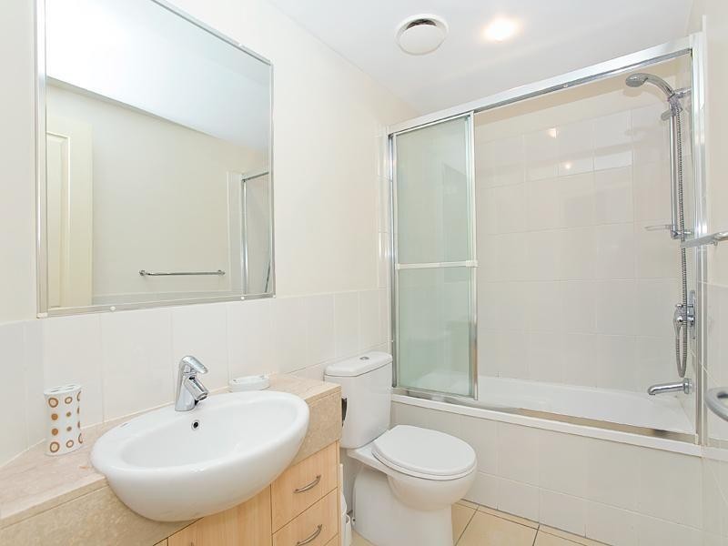 9 Sylvan Road, Toowong QLD 4066