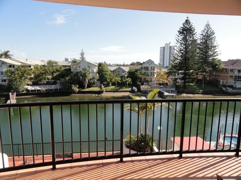 12 Paradise Island, Surfers Paradise QLD 4217