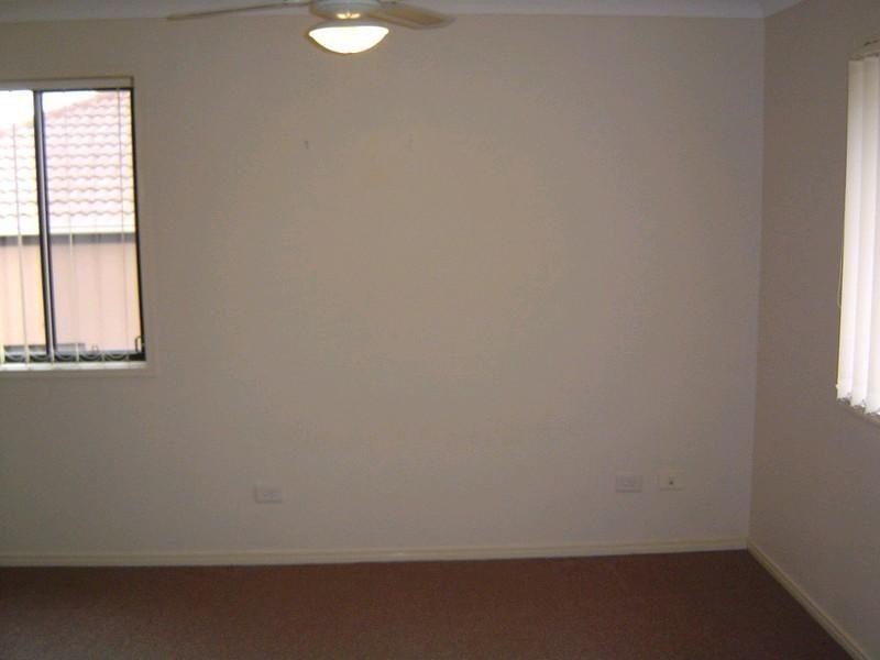 27/13 Hervey Street, Pacific Pines QLD 4211