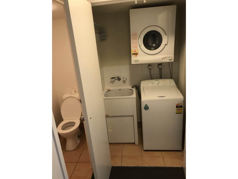 16-26 Waverley Street, Southport QLD 4215