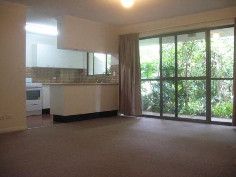 111 Markeri Street, Mermaid Waters QLD 4218