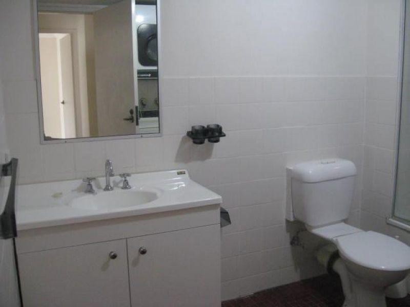 111 Markeri Street, Mermaid Waters QLD 4218