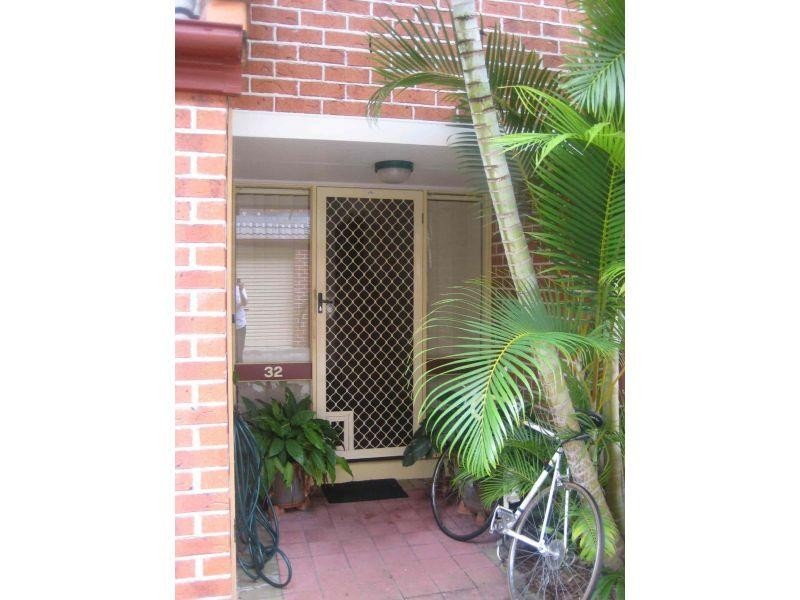 100 Racecourse Road, Bundall QLD 4217