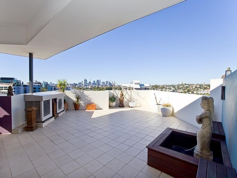 9 Sylvan Road, Toowong QLD 4066