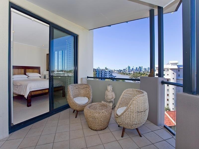 9 Sylvan Road, Toowong QLD 4066