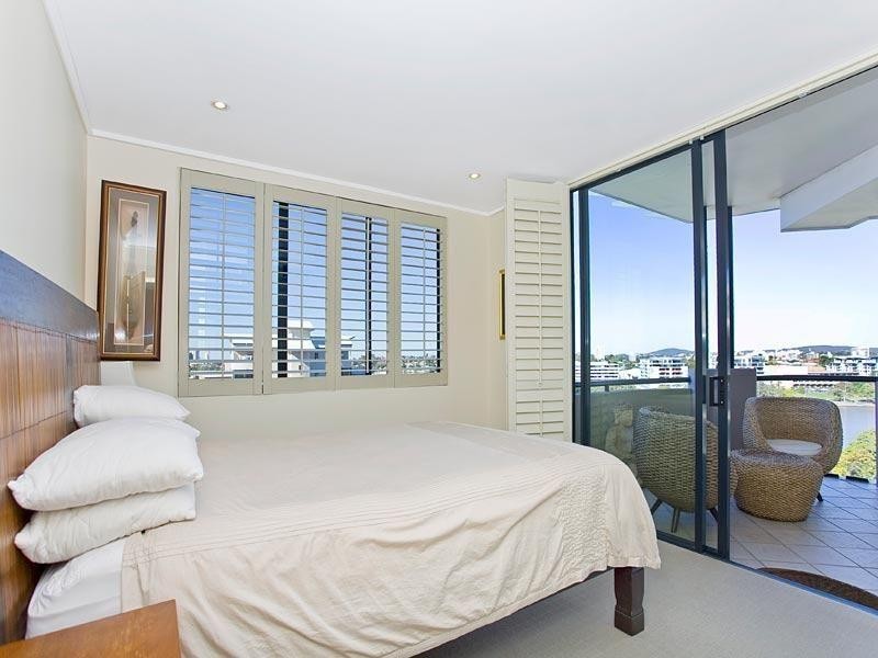 9 Sylvan Road, Toowong QLD 4066