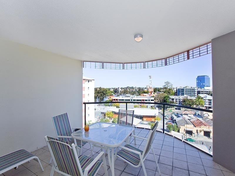 9 Sylvan Road, Toowong QLD 4066