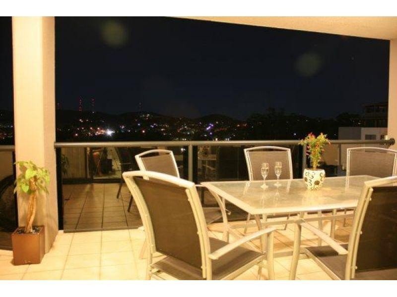 9 Sylvan Road, Toowong QLD 4066