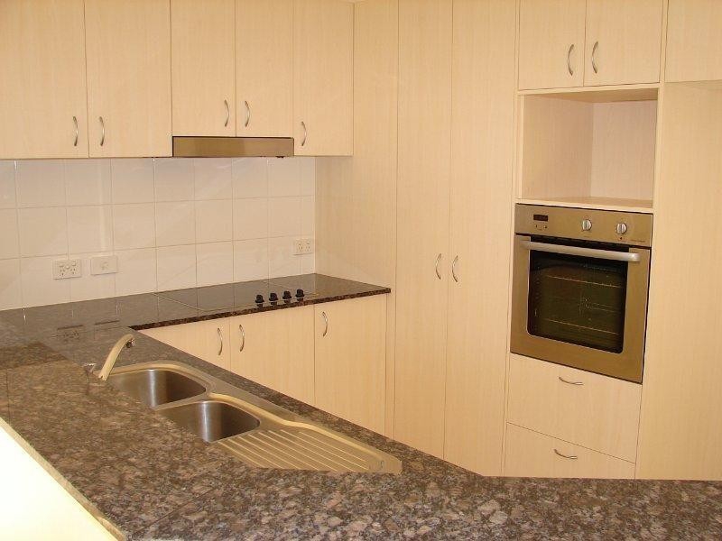 11/6 Fifth Avenue, Burleigh Heads QLD 4220