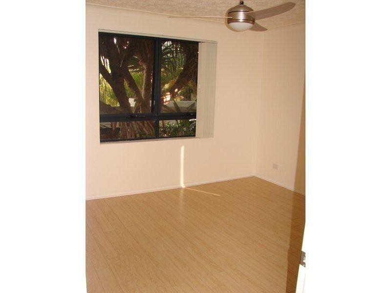 11/6 Fifth Avenue, Burleigh Heads QLD 4220