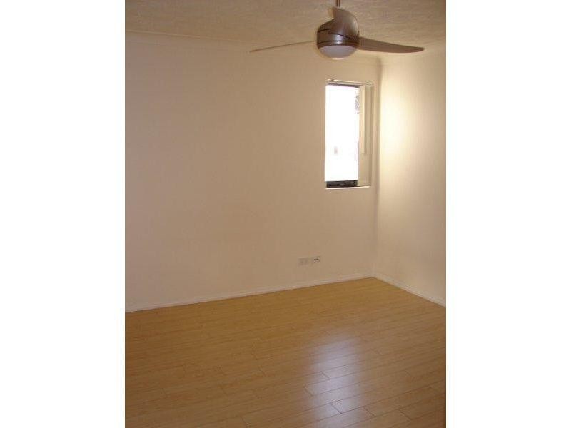 11/6 Fifth Avenue, Burleigh Heads QLD 4220