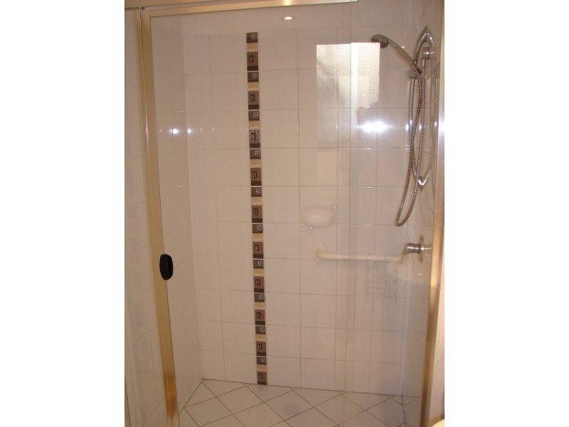 11/6 Fifth Avenue, Burleigh Heads QLD 4220