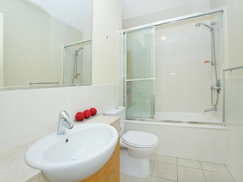 9 Sylvan Road, Toowong QLD 4066