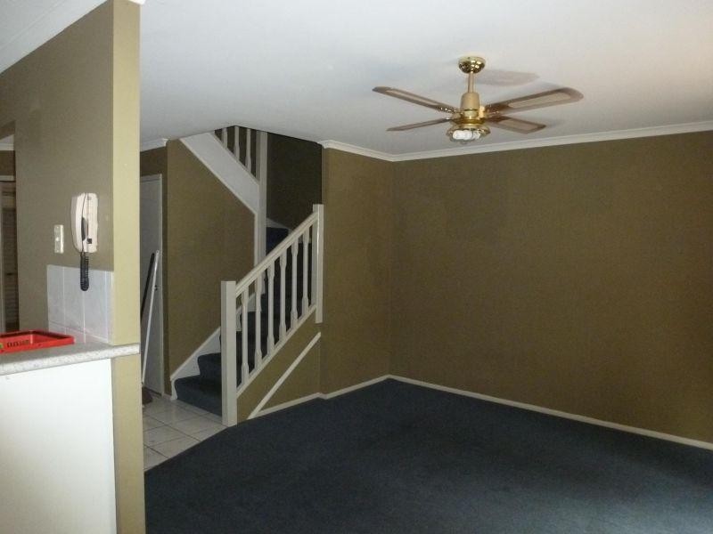 102 Alexander Drive, Highland Park QLD 4211