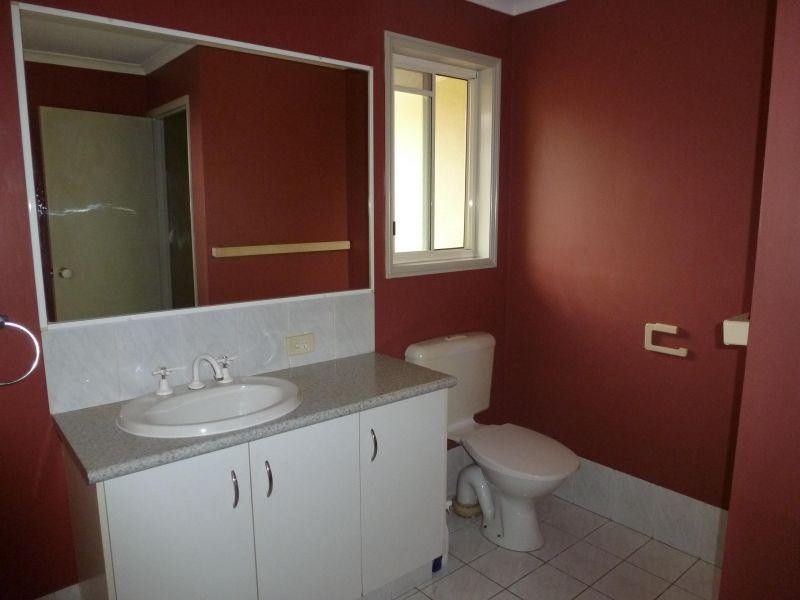 102 Alexander Drive, Highland Park QLD 4211