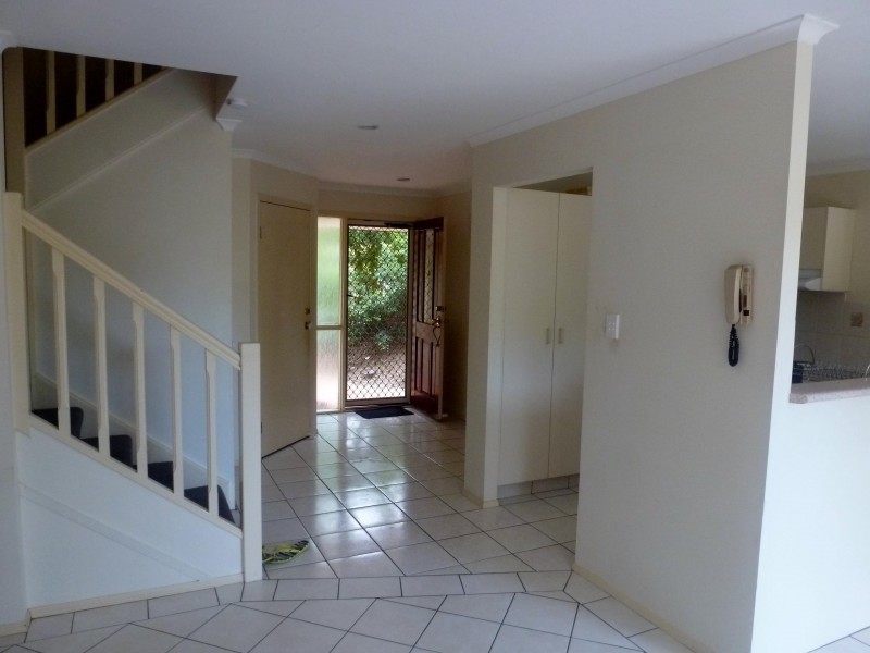 102 Alexander Drive, Highland Park QLD 4211