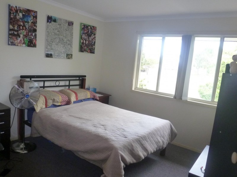 102 Alexander Drive, Highland Park QLD 4211