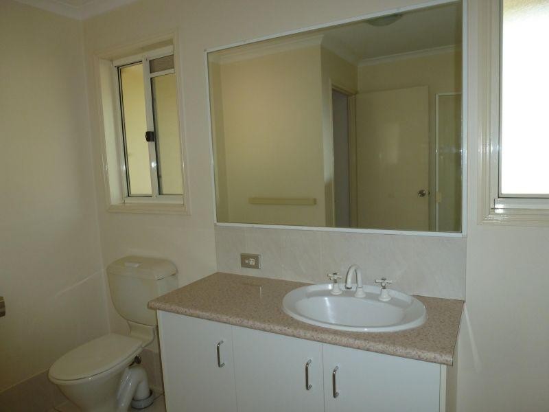 102 Alexander Drive, Highland Park QLD 4211