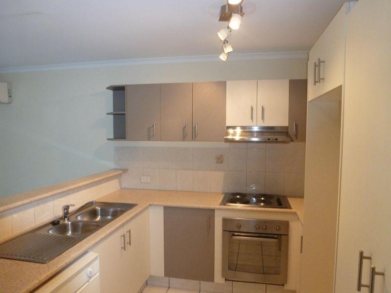 102 Alexander Drive, Highland Park QLD 4211