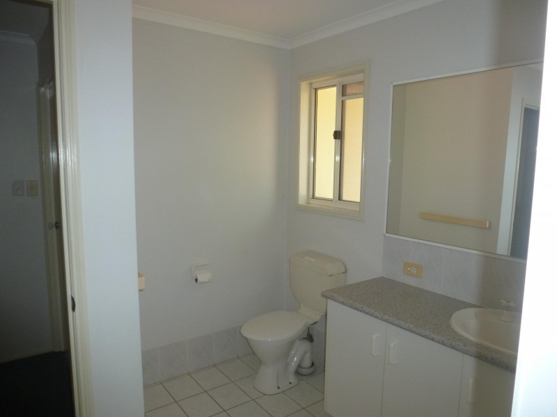 102 Alexander Drive, Highland Park QLD 4211