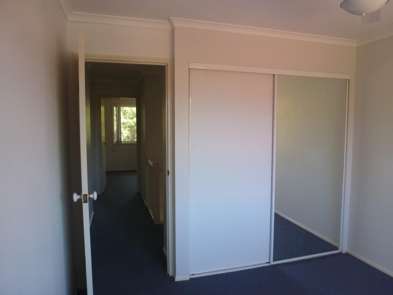 102 Alexander Drive, Highland Park QLD 4211