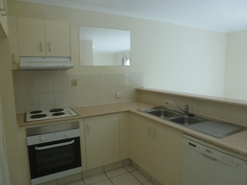 64/102 Alexander Drive, Highland Park QLD 4211