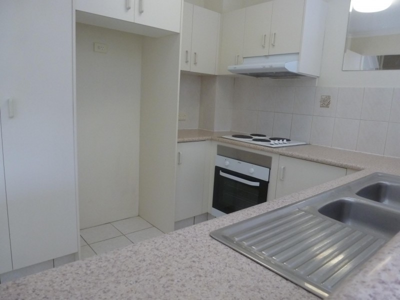 64/102 Alexander Drive, Highland Park QLD 4211