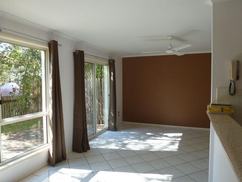 102 Alexander Drive, Highland Park QLD 4211