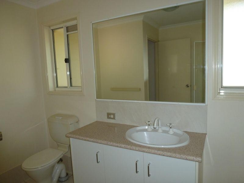 102 Alexander Drive, Highland Park QLD 4211