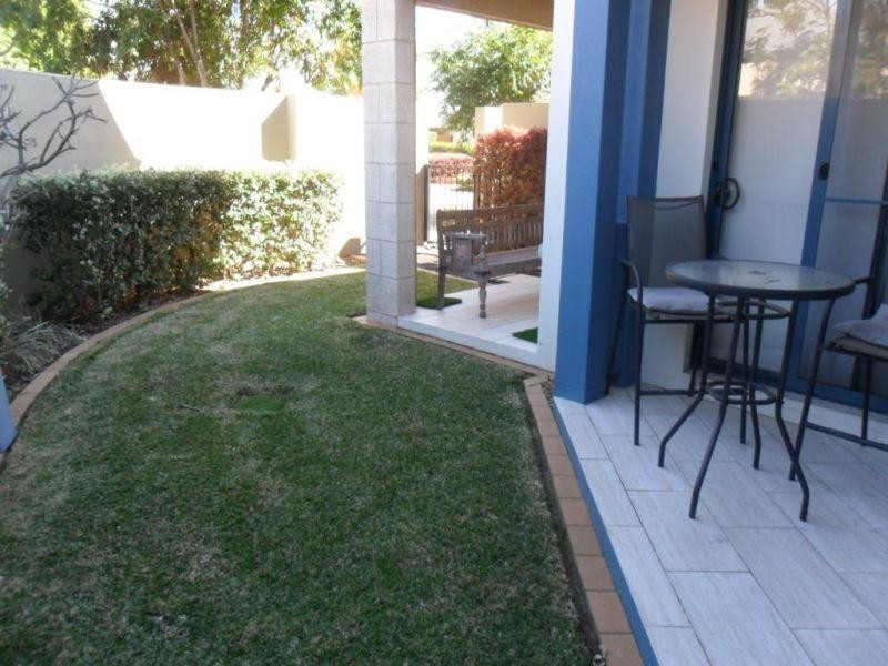 1 The Vistas Drive, Carrara QLD 4211