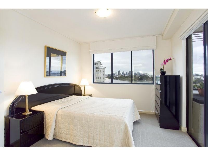 9 Sylvan Road, Toowong QLD 4066