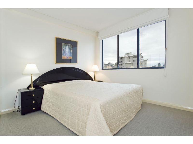 9 Sylvan Road, Toowong QLD 4066